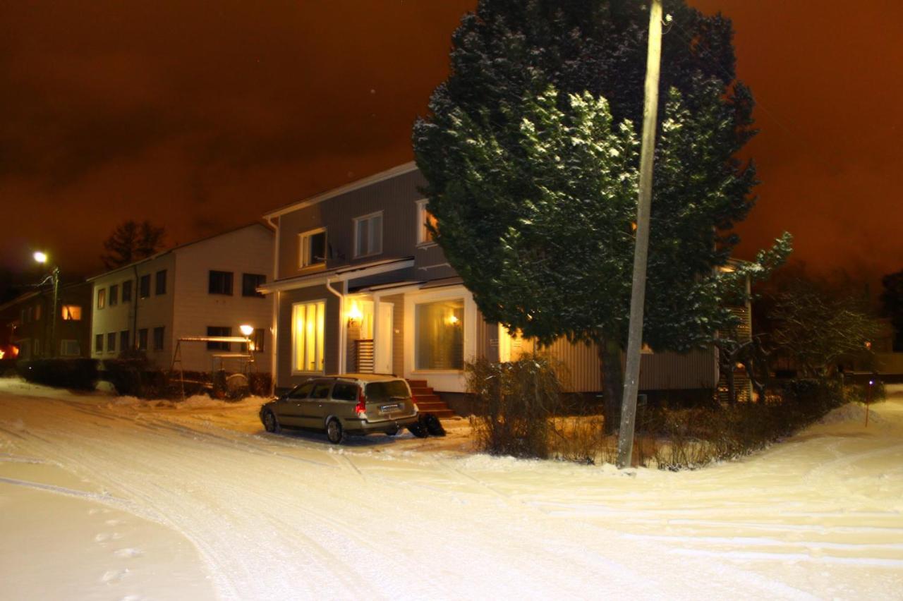 Kaeytaennoellinen Huoneisto Pietarsaaressa Jakobstad Exterior foto