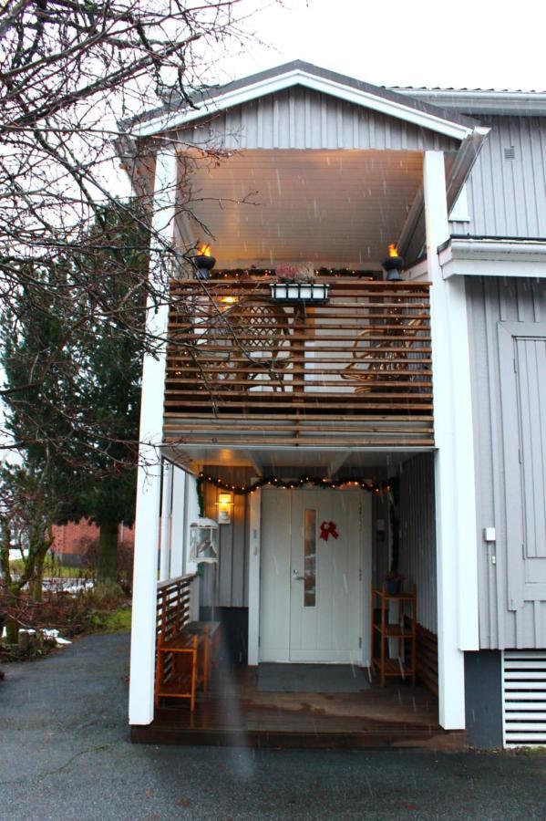 Kaeytaennoellinen Huoneisto Pietarsaaressa Jakobstad Exterior foto